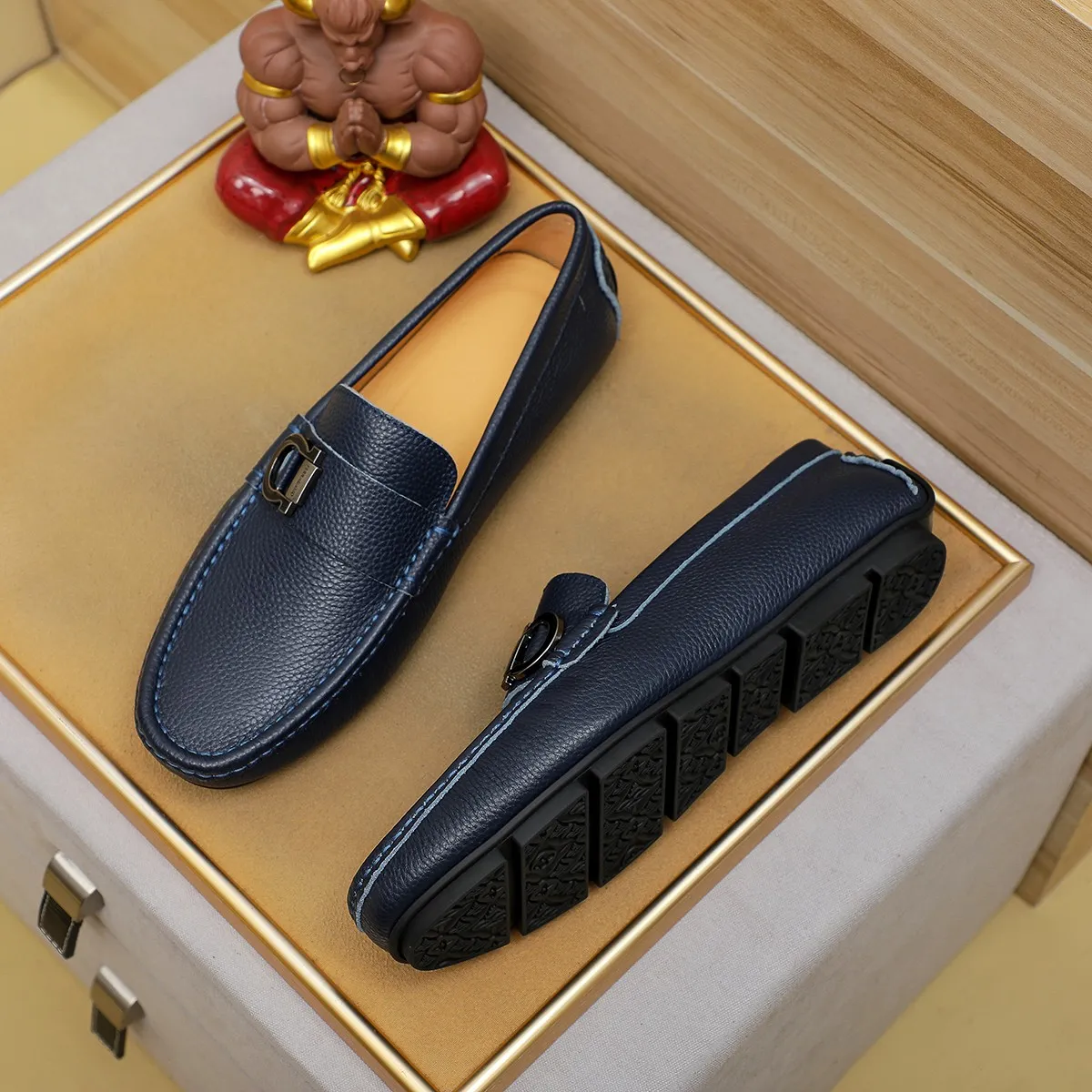 Men's shoes 💰360 🕷🕷【Ferragamo】Ferragamo Popular fashionable casual slip-on shoes🇨🇳Official website counter 1:1 production, original mold opening💯Good quality visible, imported high-end first-layer calfskin, luxurious pigskin lining🌿Very clear texture, high-quality waterproof, non-slip and wear-resistant outsole🎋High quality and low price, truly handmade🍓Color, code number 38-45